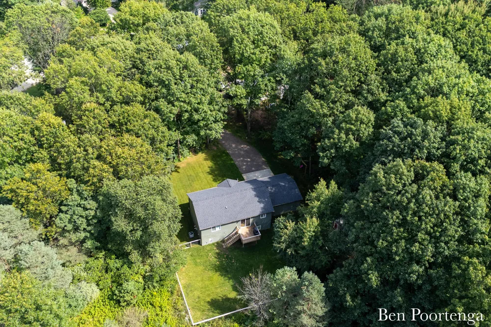 11637 Crimson Creek Drive Gowen, MI 49326