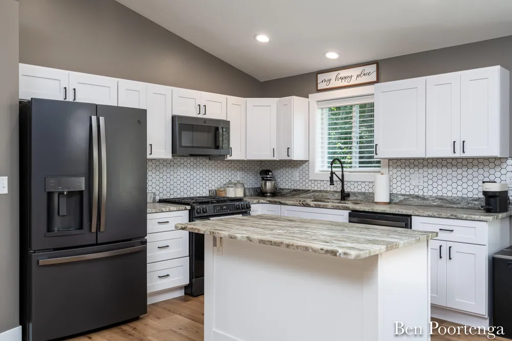 11637 Crimson Creek Drive Gowen, MI 49326
