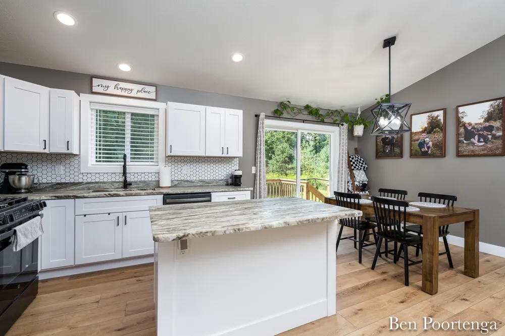11637 Crimson Creek Drive Gowen, MI 49326