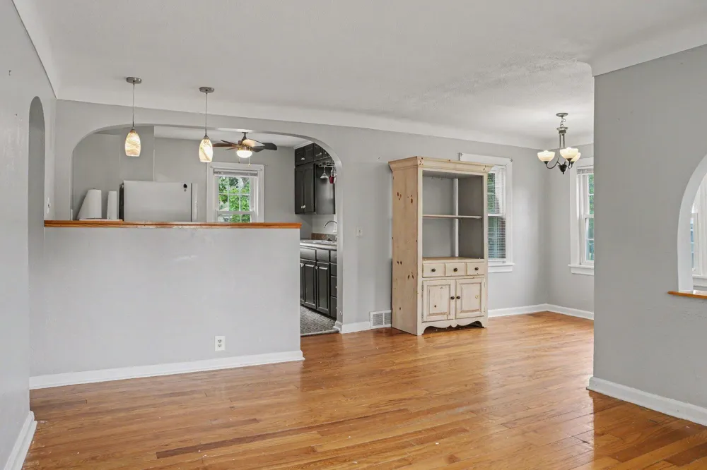 1528 Hamelink Drive Portage, MI 49002
