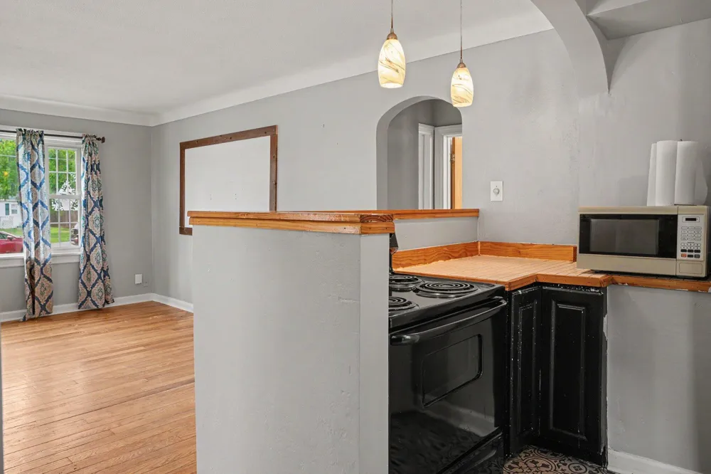 1528 Hamelink Drive Portage, MI 49002