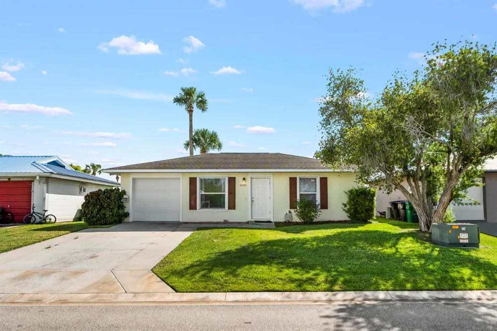 5200 SE 42nd Trace Okeechobee, FL 34974