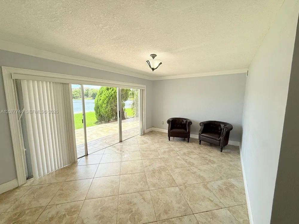 9357 Fontainebleau Blvd #D104 Miami, FL 33172