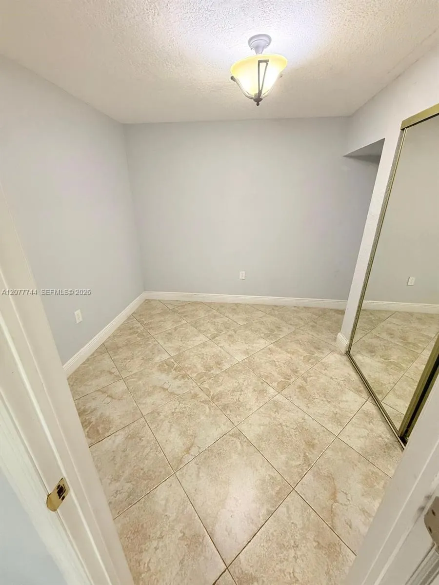 9357 Fontainebleau Blvd #D104 Miami, FL 33172