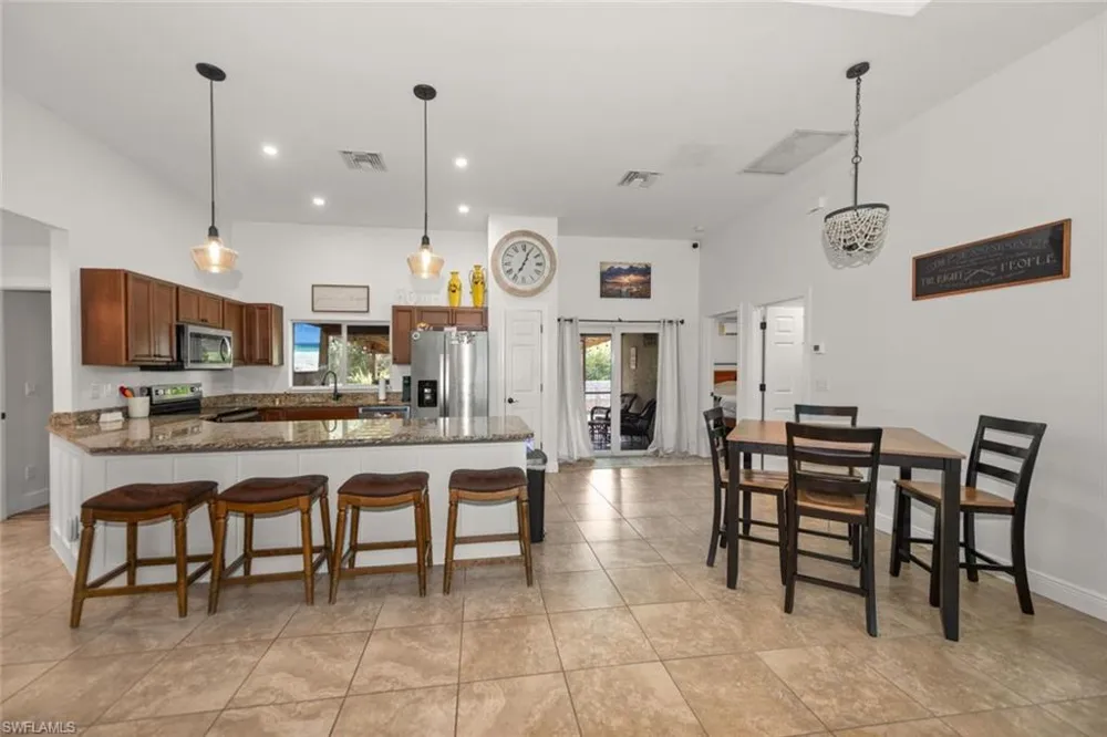 2401 Leavitt Road Alva, FL 33920