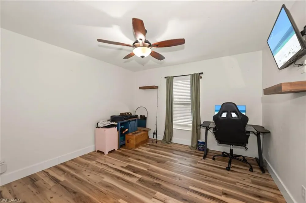 2401 Leavitt Road Alva, FL 33920