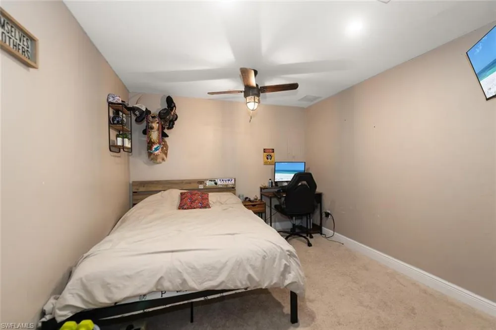 2401 Leavitt Road Alva, FL 33920