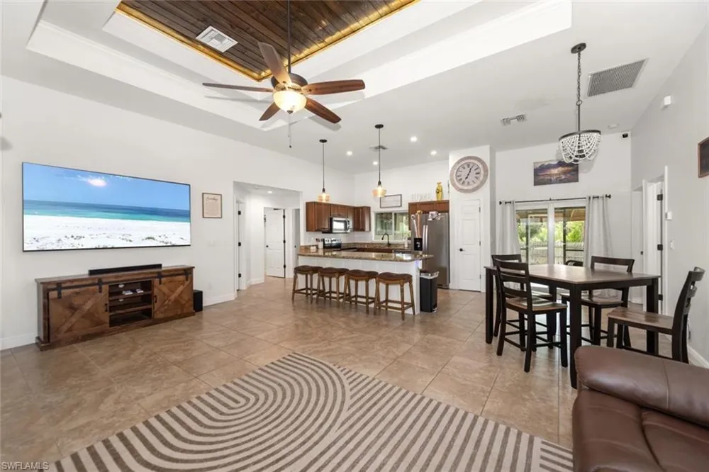 2401 Leavitt Road Alva, FL 33920