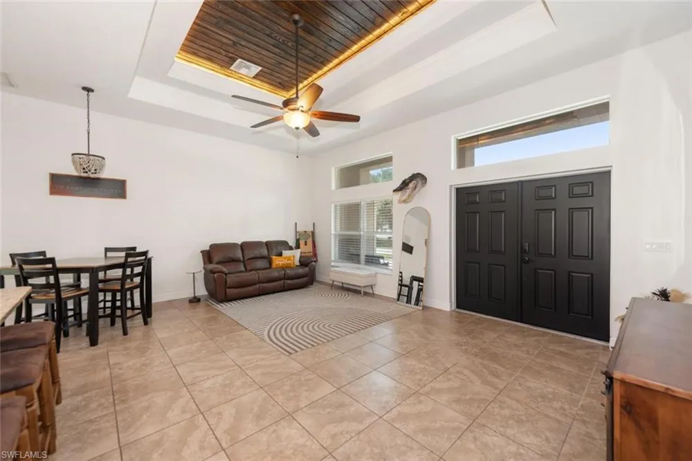2401 Leavitt Road Alva, FL 33920