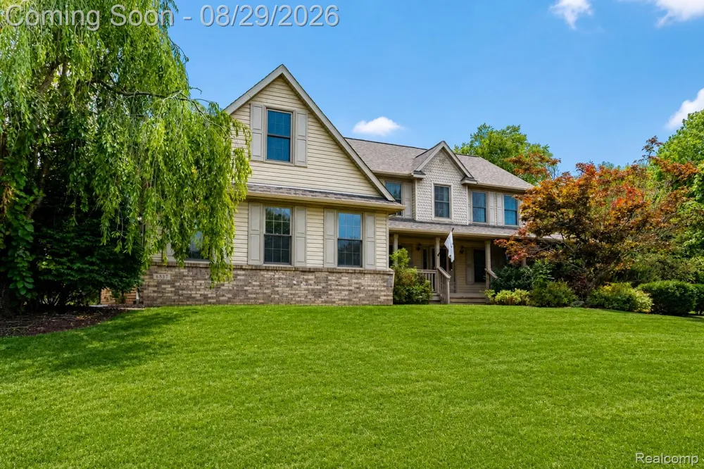 6837 Alta Drive Hamburg Township, MI 48116