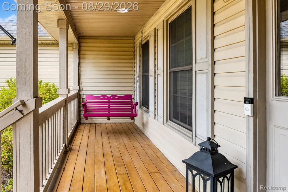 6837 Alta Drive Hamburg Township, MI 48116