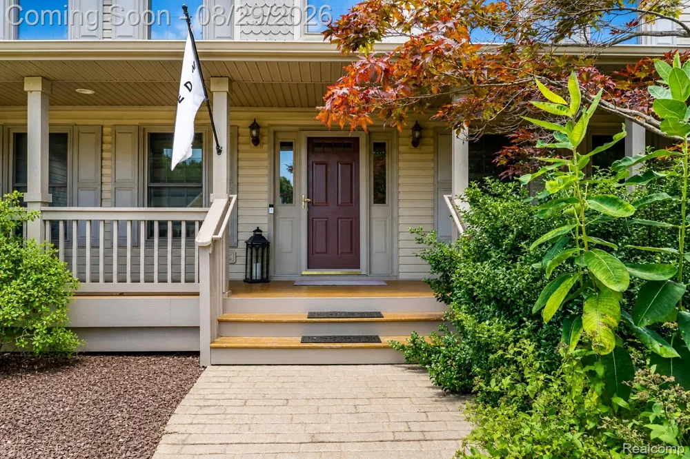6837 Alta Drive Hamburg Township, MI 48116