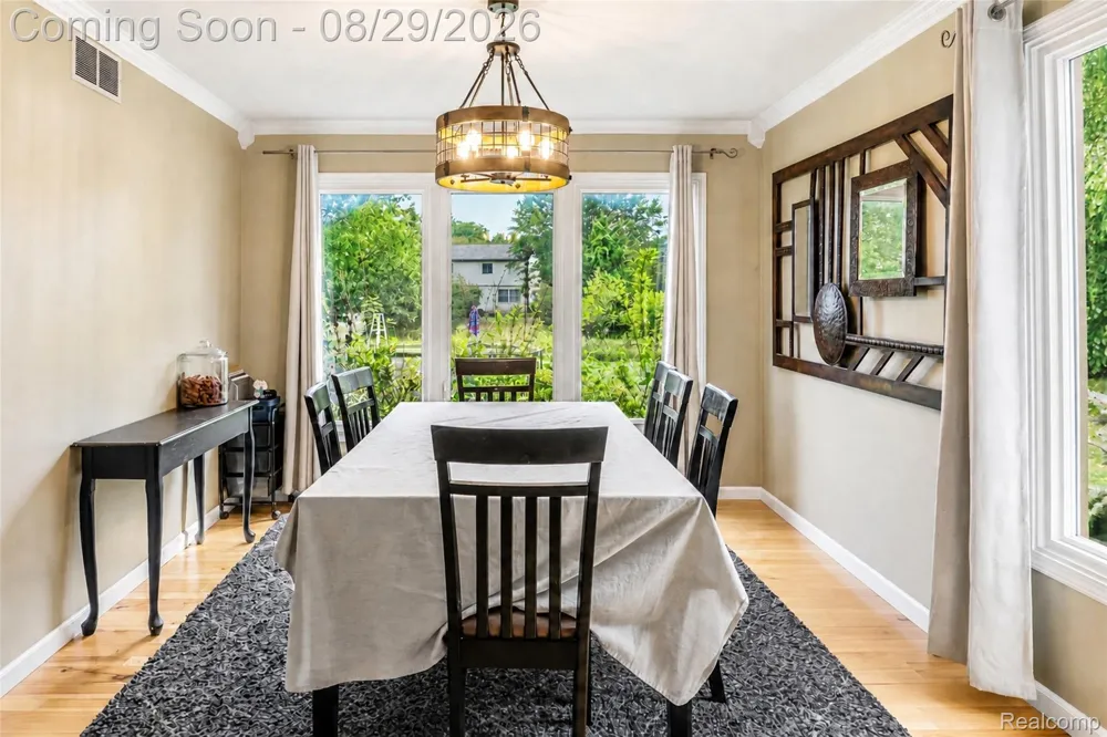 6837 Alta Drive Hamburg Township, MI 48116
