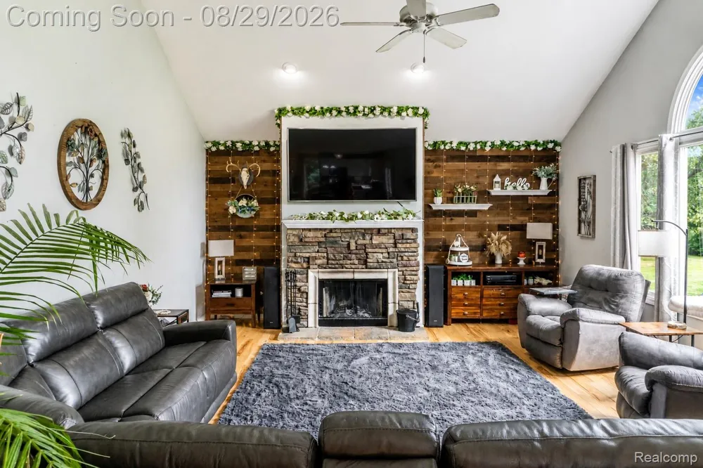 6837 Alta Drive Hamburg Township, MI 48116
