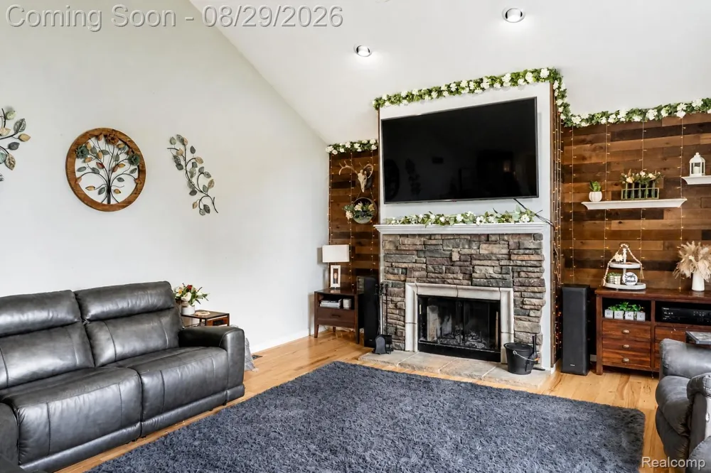 6837 Alta Drive Hamburg Township, MI 48116