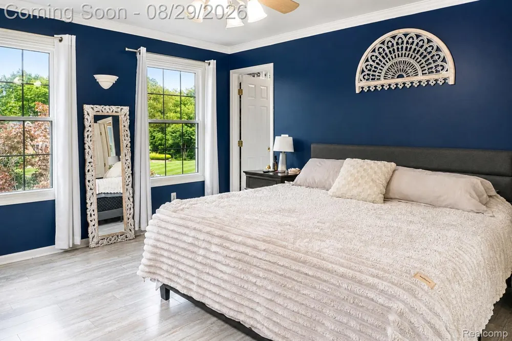 6837 Alta Drive Hamburg Township, MI 48116