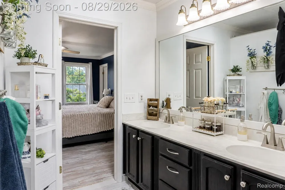 6837 Alta Drive Hamburg Township, MI 48116