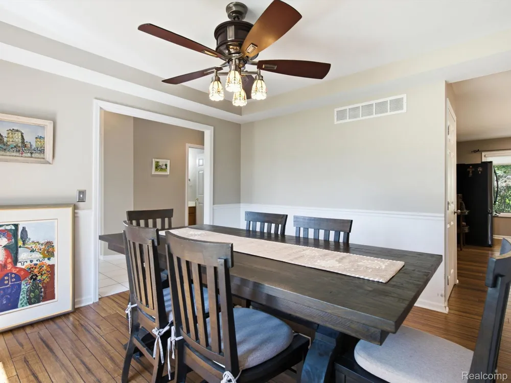 575 Lakes Edge Drive Oxford Village, MI 48371