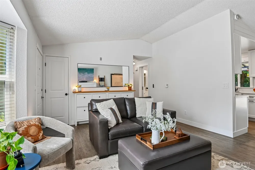 332 S 314th Place Federal Way, WA 98003
