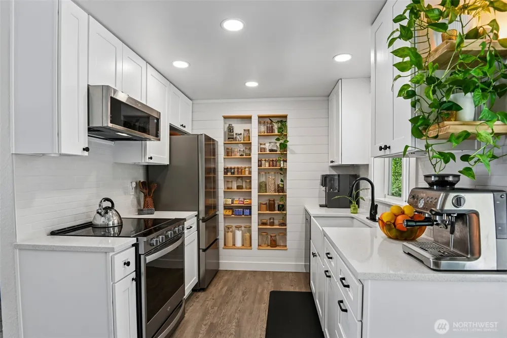 332 S 314th Place Federal Way, WA 98003