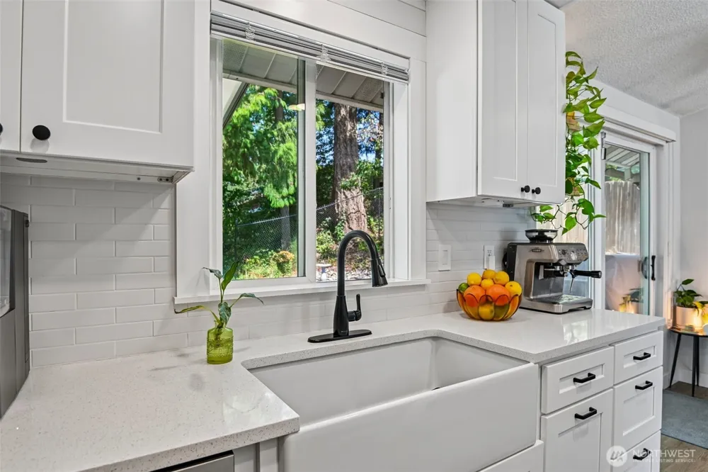 332 S 314th Place Federal Way, WA 98003