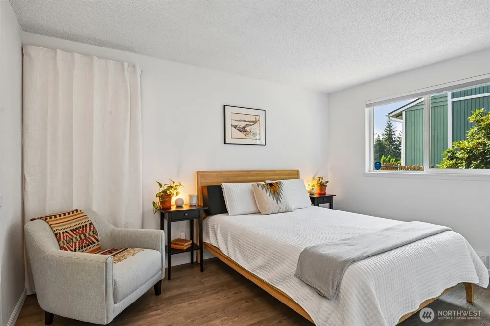 332 S 314th Place Federal Way, WA 98003