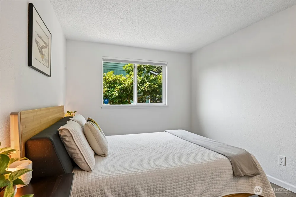 332 S 314th Place Federal Way, WA 98003