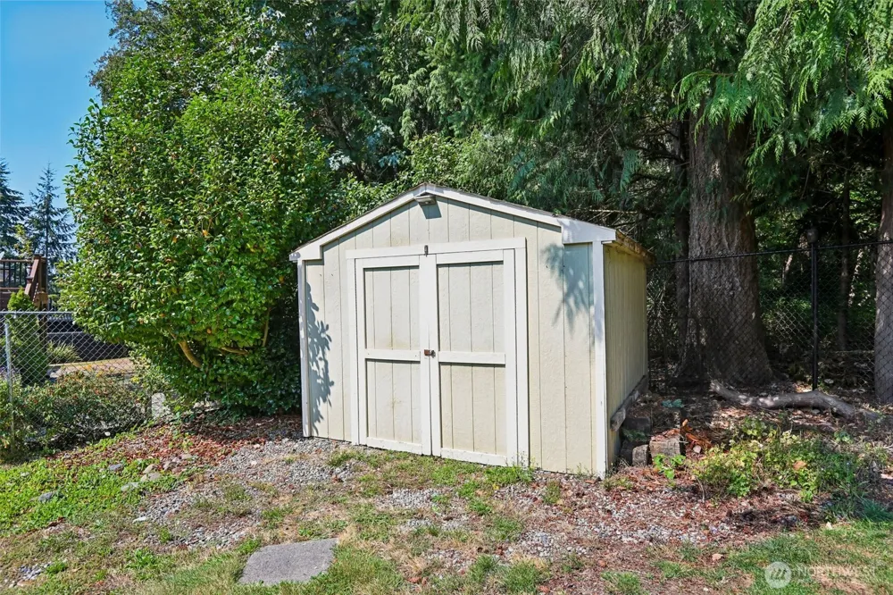 332 S 314th Place Federal Way, WA 98003
