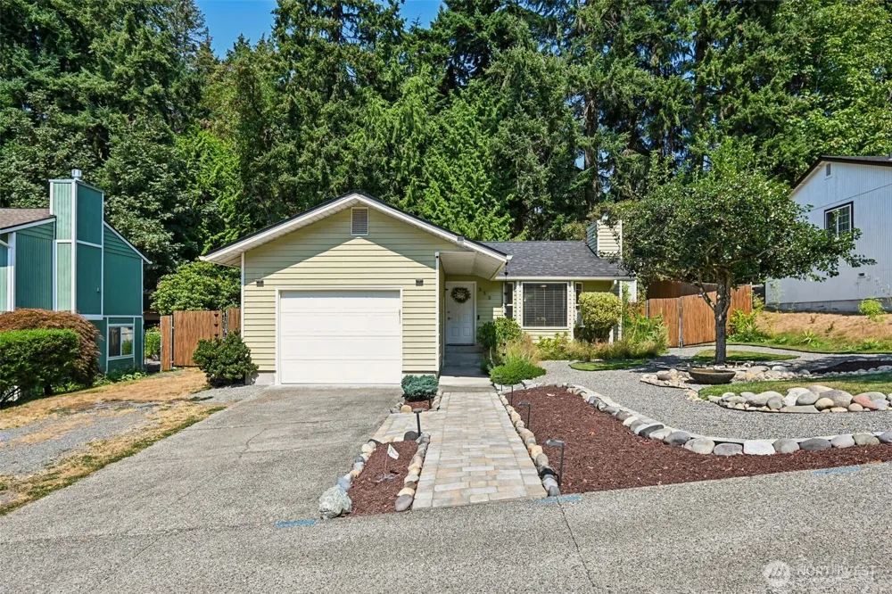 332 S 314th Place Federal Way, WA 98003