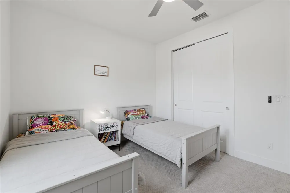 9223 EAGLES PERCH PLACE Orlando, FL 32825