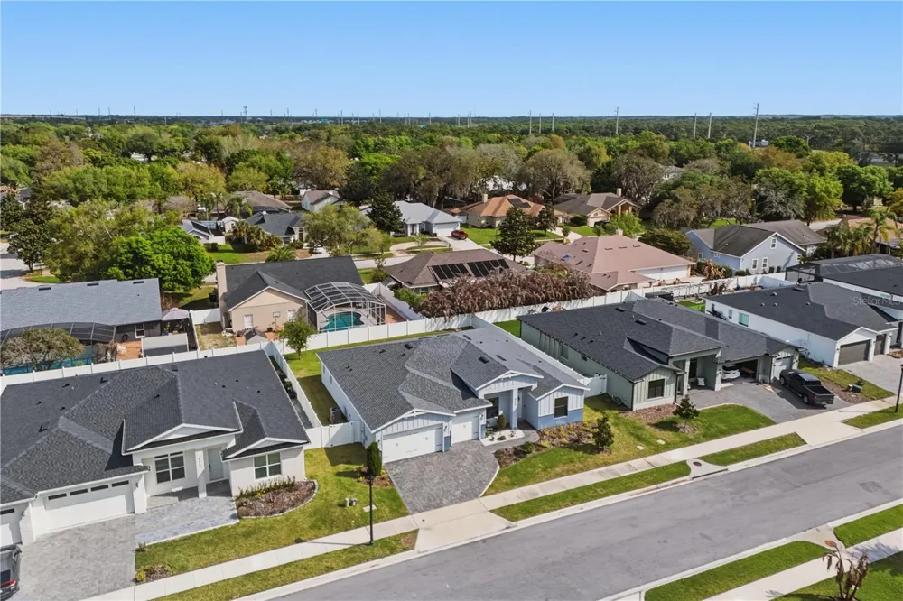 9223 EAGLES PERCH PLACE Orlando, FL 32825
