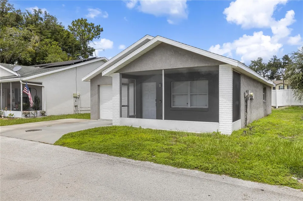 4753 SILVER CIRCLE Zephyrhills, FL 33541