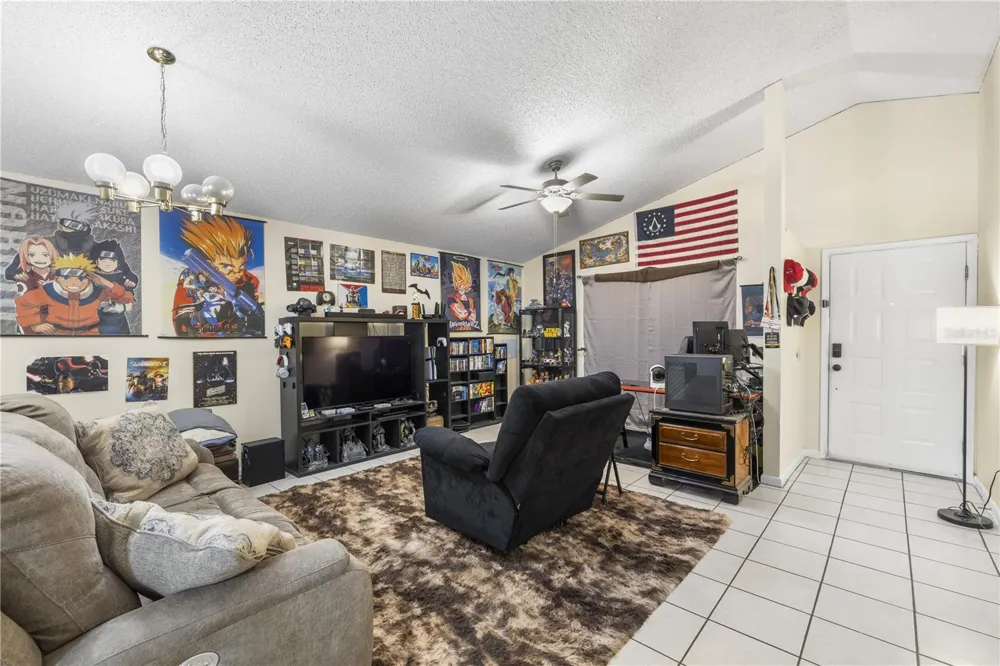 4753 SILVER CIRCLE Zephyrhills, FL 33541