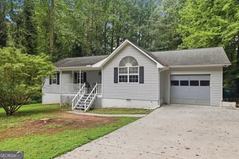 221 Oakdale DR