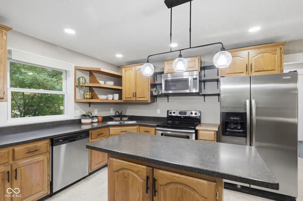 3136 E Edgewood Avenue Indianapolis, IN 46227