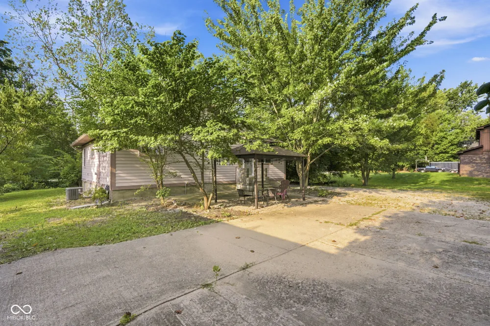3136 E Edgewood Avenue Indianapolis, IN 46227