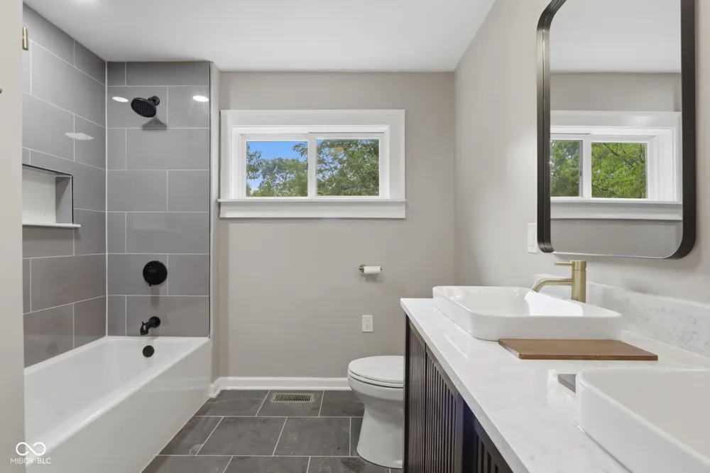 3136 E Edgewood Avenue Indianapolis, IN 46227