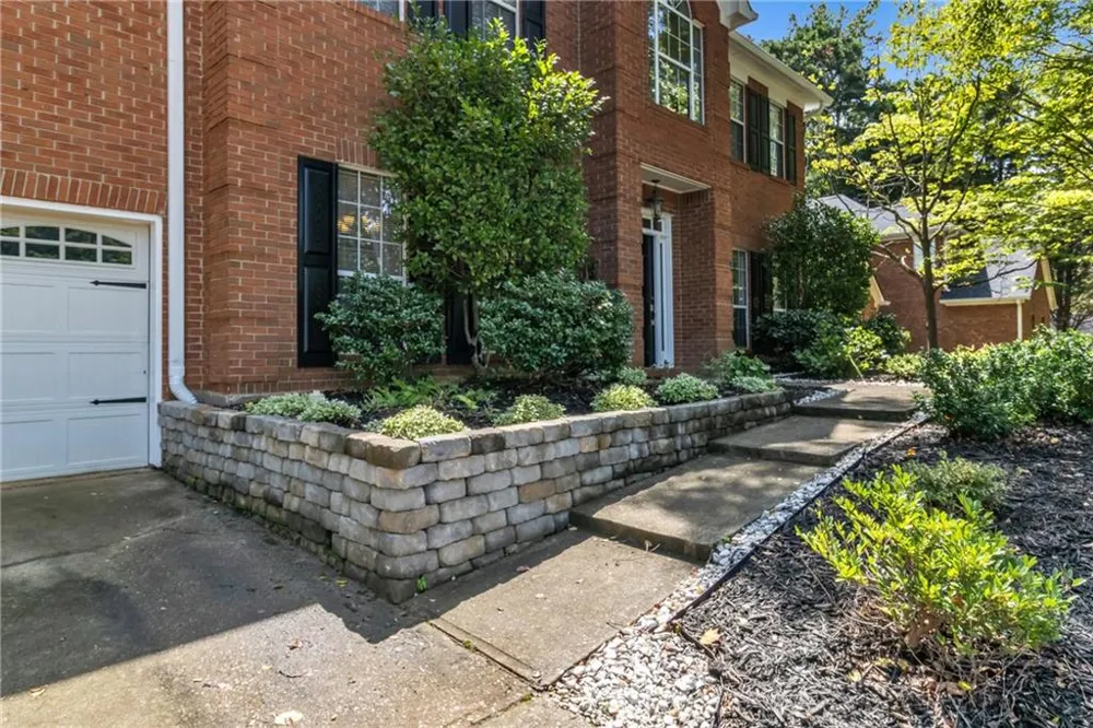 12225 Greenmont Walk Alpharetta, GA 30009