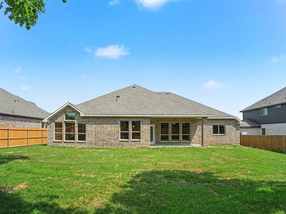 706 Alaina Drive DeSoto, TX 75115