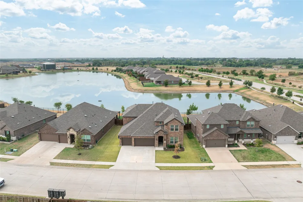 2721 Madera Canyon Road Aubrey, TX 76227