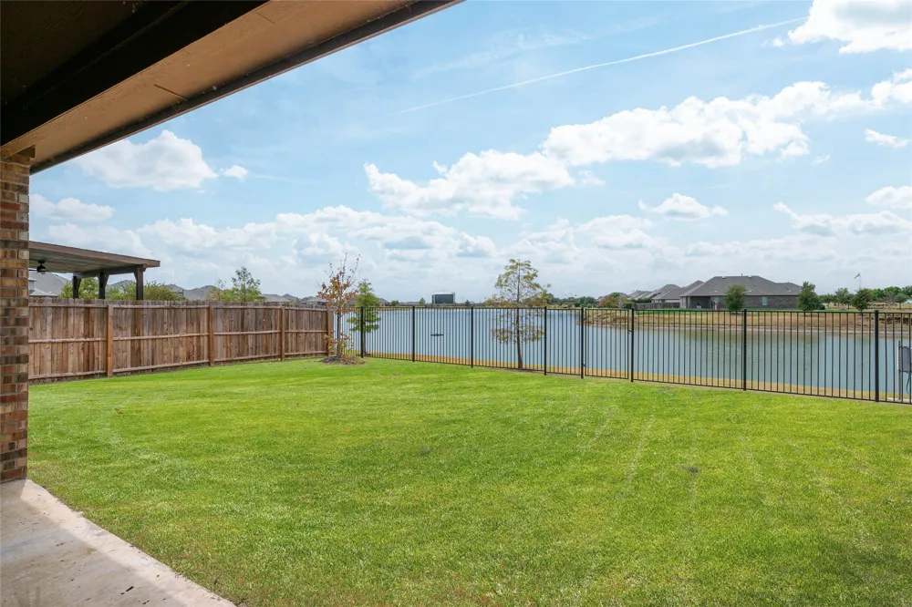 2721 Madera Canyon Road Aubrey, TX 76227