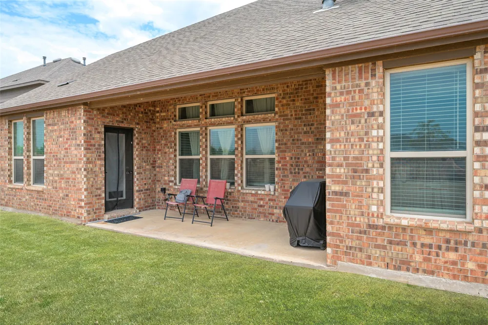 2721 Madera Canyon Road Aubrey, TX 76227