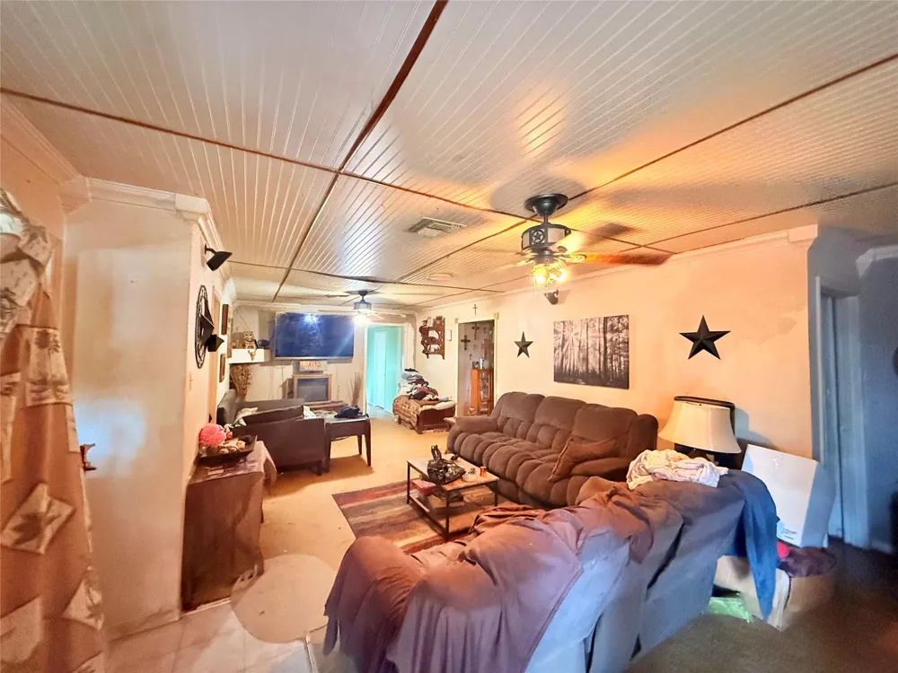 5152 Mustang Road Alvin, TX 77511