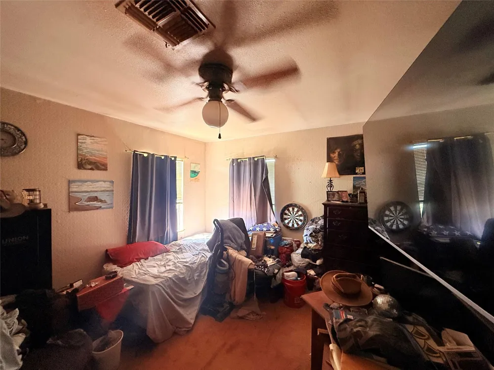 5152 Mustang Road Alvin, TX 77511
