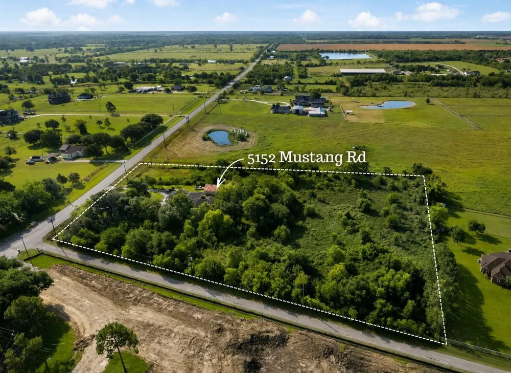5152 Mustang Road Alvin, TX 77511