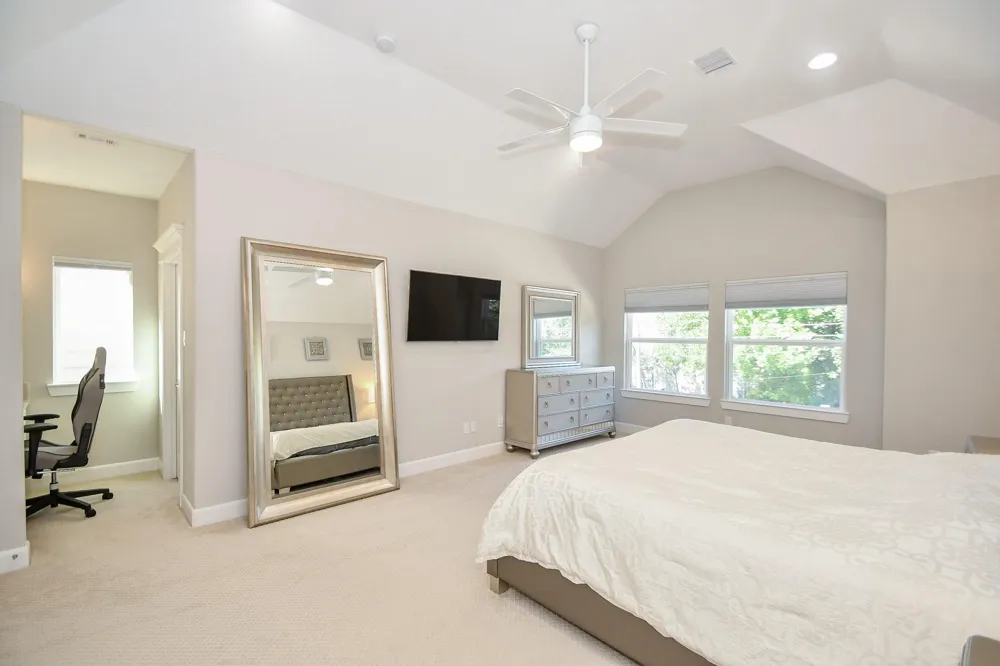 5611 Petty Street #A Houston, TX 77007