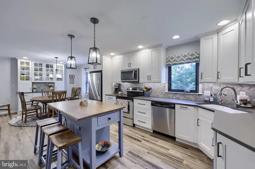 51 BLACKBERRY LANE Ephrata, PA 17522