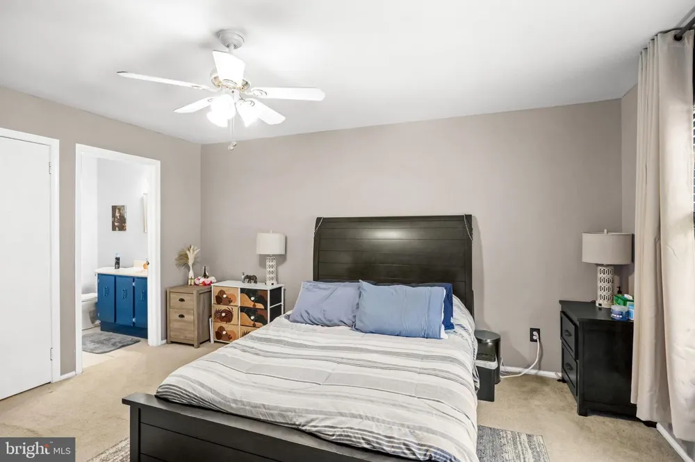 42 W BLUEBELL LANE Mount Laurel, NJ 08054