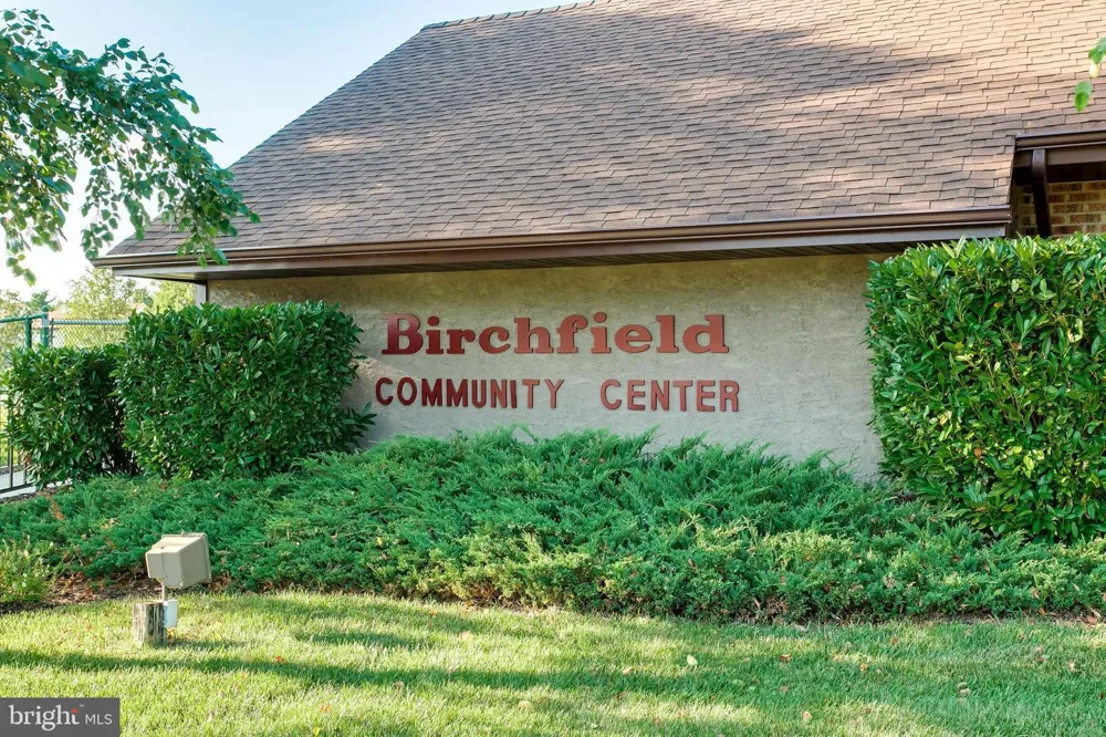 42 W BLUEBELL LANE Mount Laurel, NJ 08054