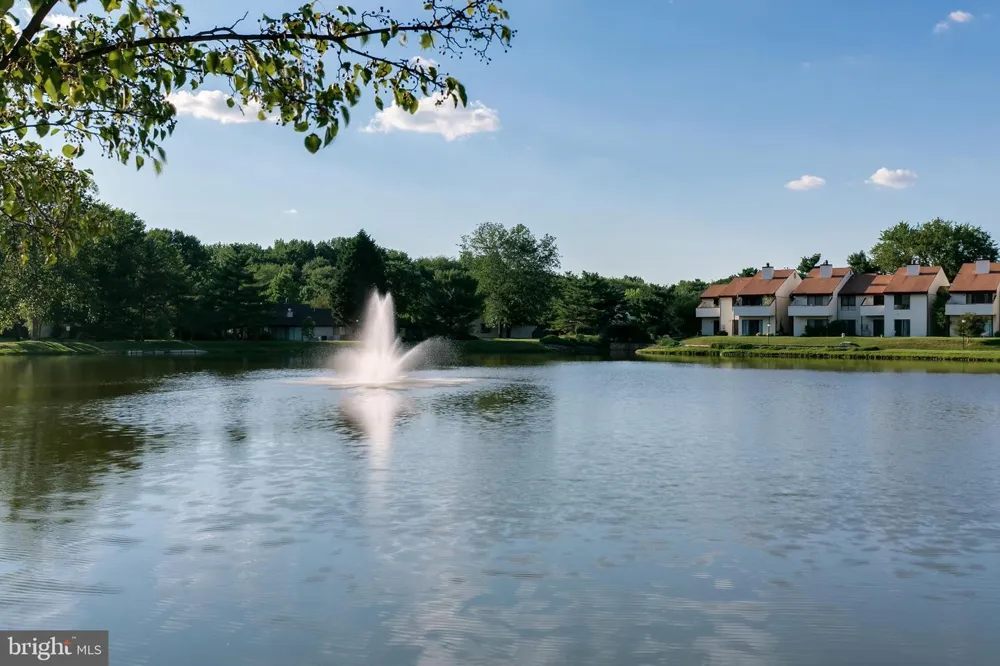 42 W BLUEBELL LANE Mount Laurel, NJ 08054